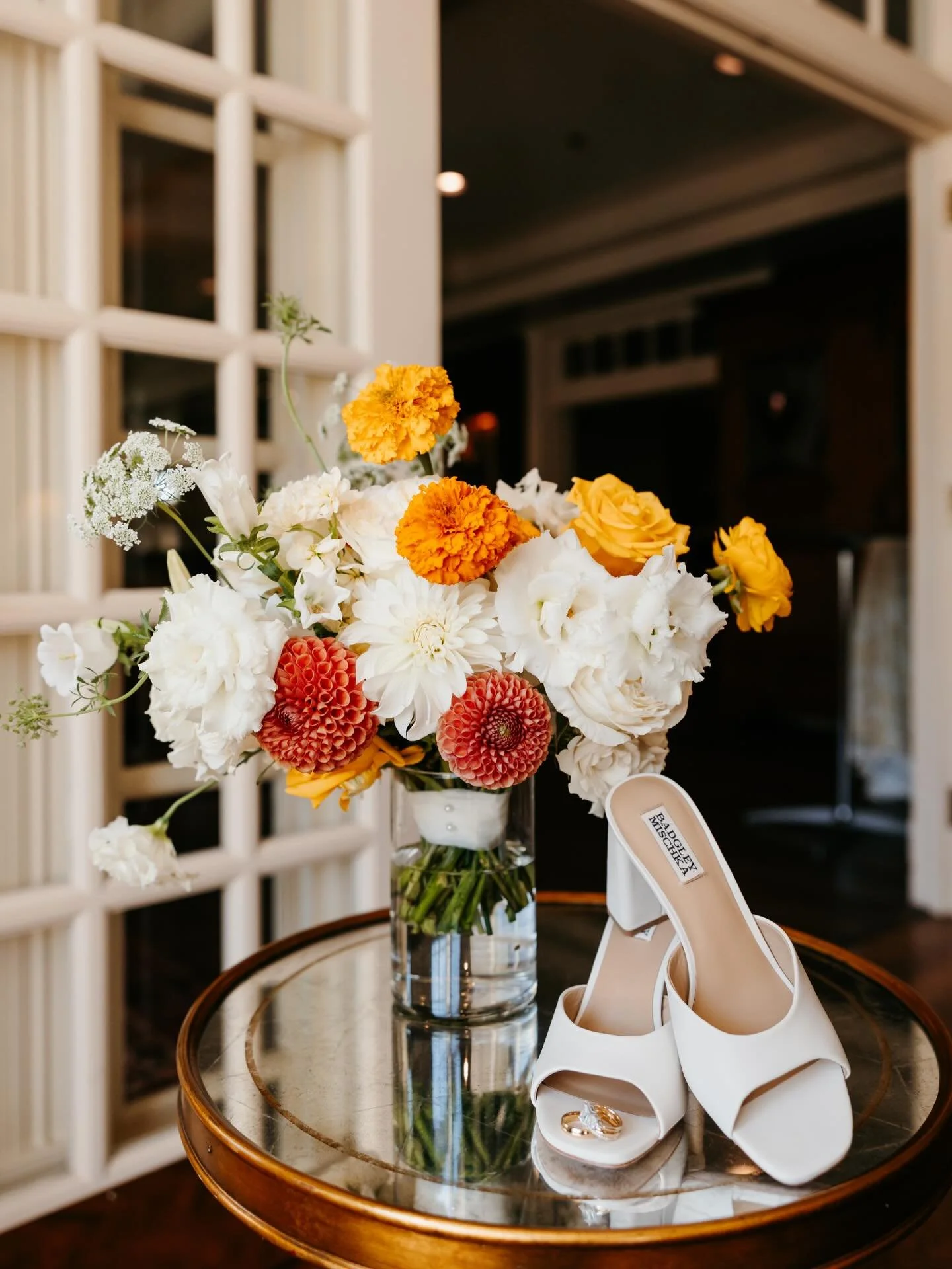 Big fan of the wedding day mornings that feel like a slow Sunday hang