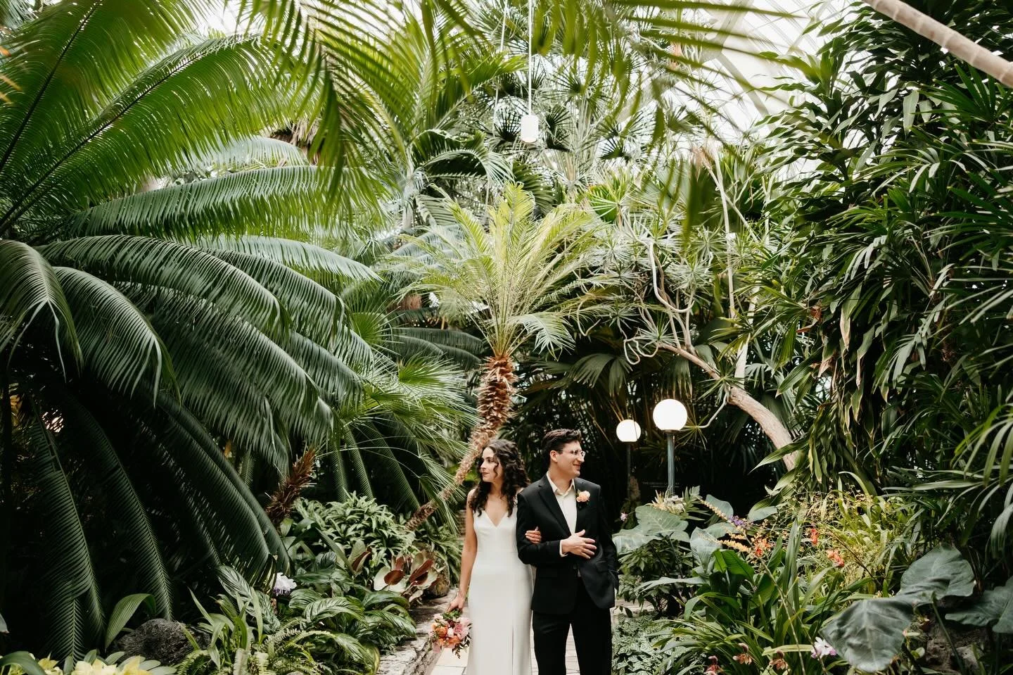 Michelle and Ilian were married in true Minnesotan fashion, in the middle of a blizzard