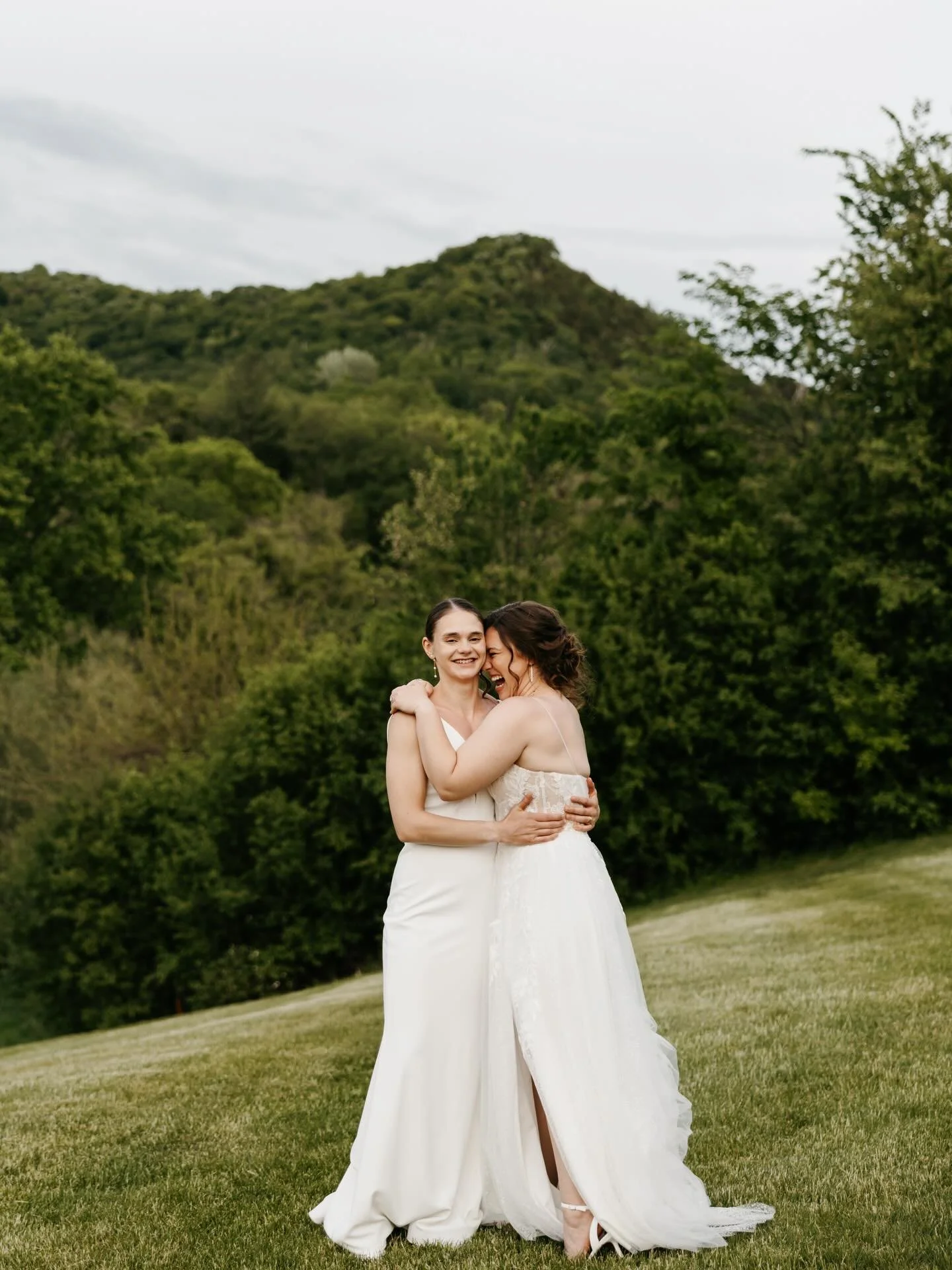 I'm prepared to stand ten toes down when I say Chloe and Grace have the biggest, most joyful group of friends I've seen on wedding day, ever. These two are surrounded by so many intentional, uplifting, fun people that it tells you everything you need