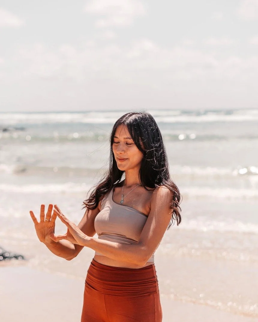 One earth angel Sheena, shares so much wisdom + healing  through both her QiGong + Yin Yoga classes. 
Her sweet essence paired with her deep knowledge + passion for Chinese Medicine is a gift to us all. 

@sheena_neiva shares her reflections on her 2