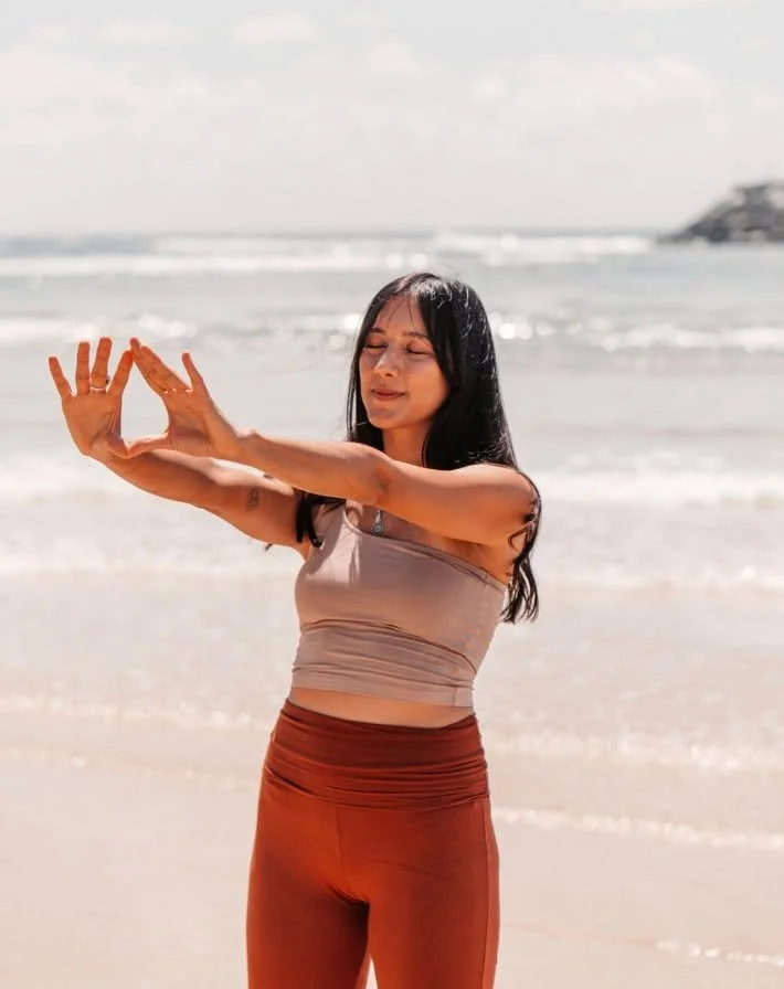 At Boheme we believe the postures are not simply shapes we make with the body.

They are invitations to study ourselves.

Each time we arrive on the mat we are offered the opportunity to listen within, to observe sensation + to become aware of the su