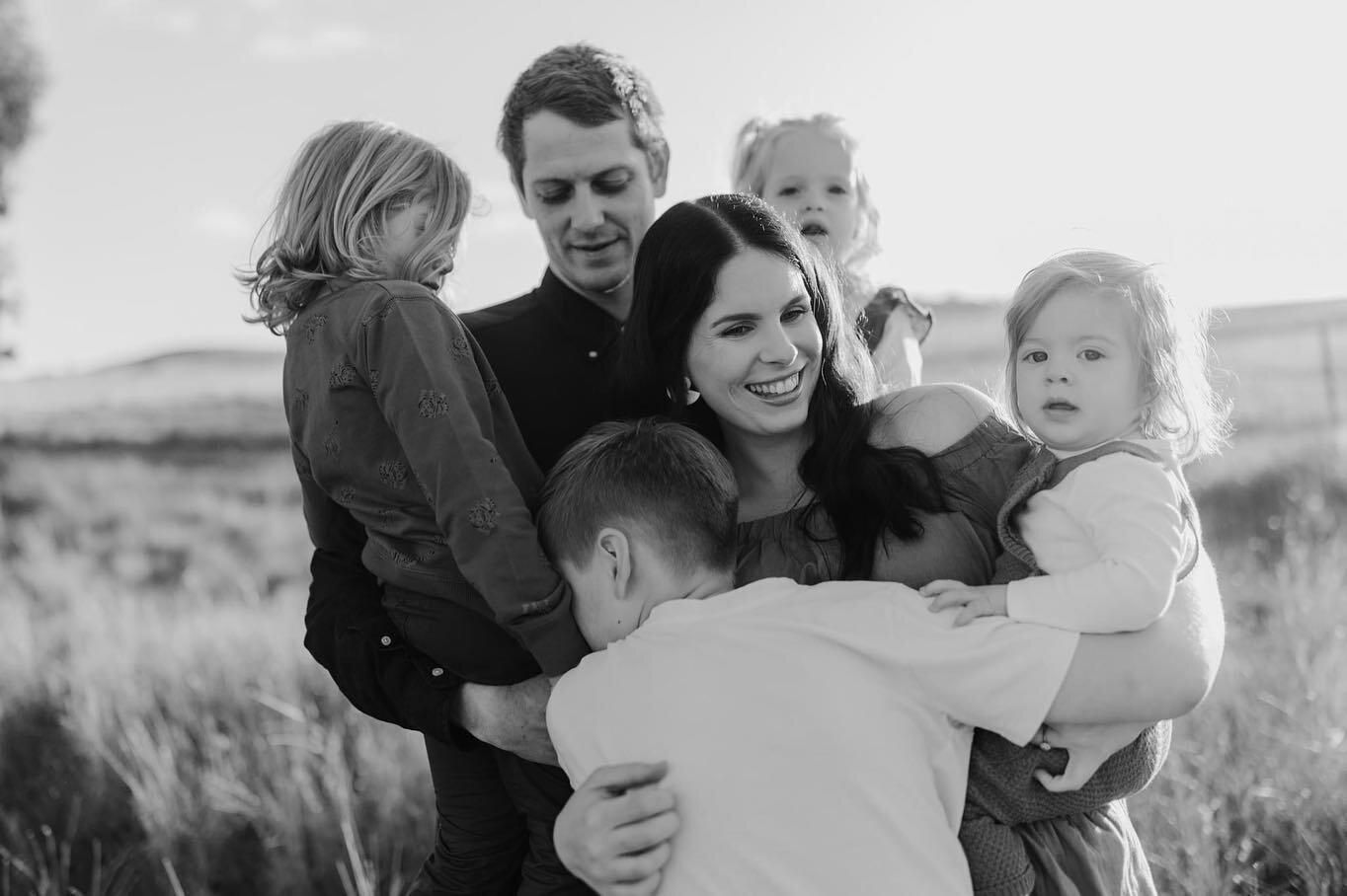 FAMILY SESSION INFO: 
I am opening up my books for 2023! 2022 is fully booked but if you want me to capture your beautiful family then get in touch! Dates from February onwards are open! I&rsquo;m taking January off this year!