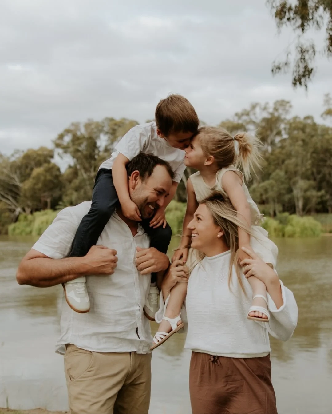 On Monday afternoon I met up with Georgie and Brayden at their beautiful January wedding venue Goolwa River Retreat in Torrumbarry. We spent some time capturing their little ones, Blake and Ally, and had so much fun together.

Once the family photos 