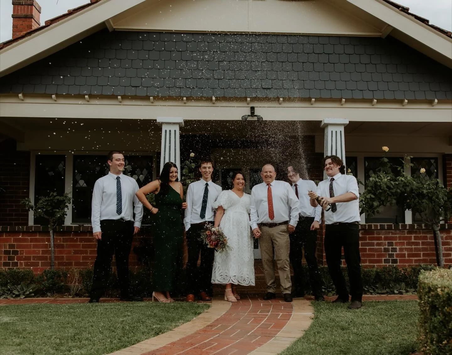 Donna + Simon's family 🩷 #lisanardellaweddings