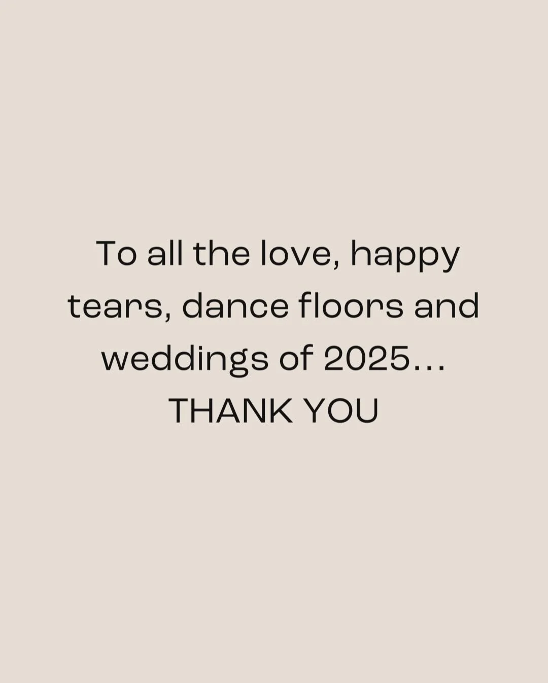 2025 wedding season&hellip; you absolute beauty. 🤍
I&rsquo;m wrapping up this year with a full heart (and maybe slightly tired feet), but honestly&hellip; every single wedding reminded me exactly why I do what I do. 

To every couple who trusted me,