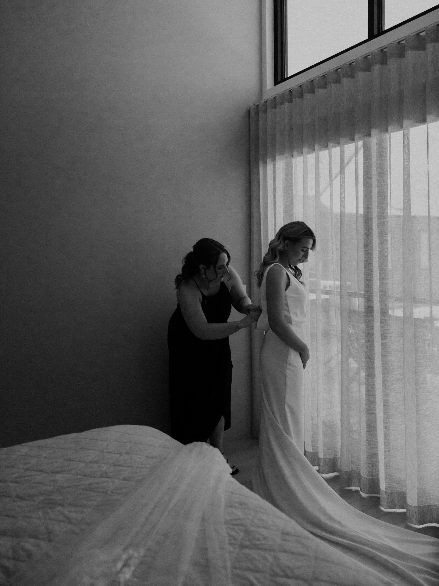 Some black and white magic for Georgie 🩷 #lisanardellaweddings