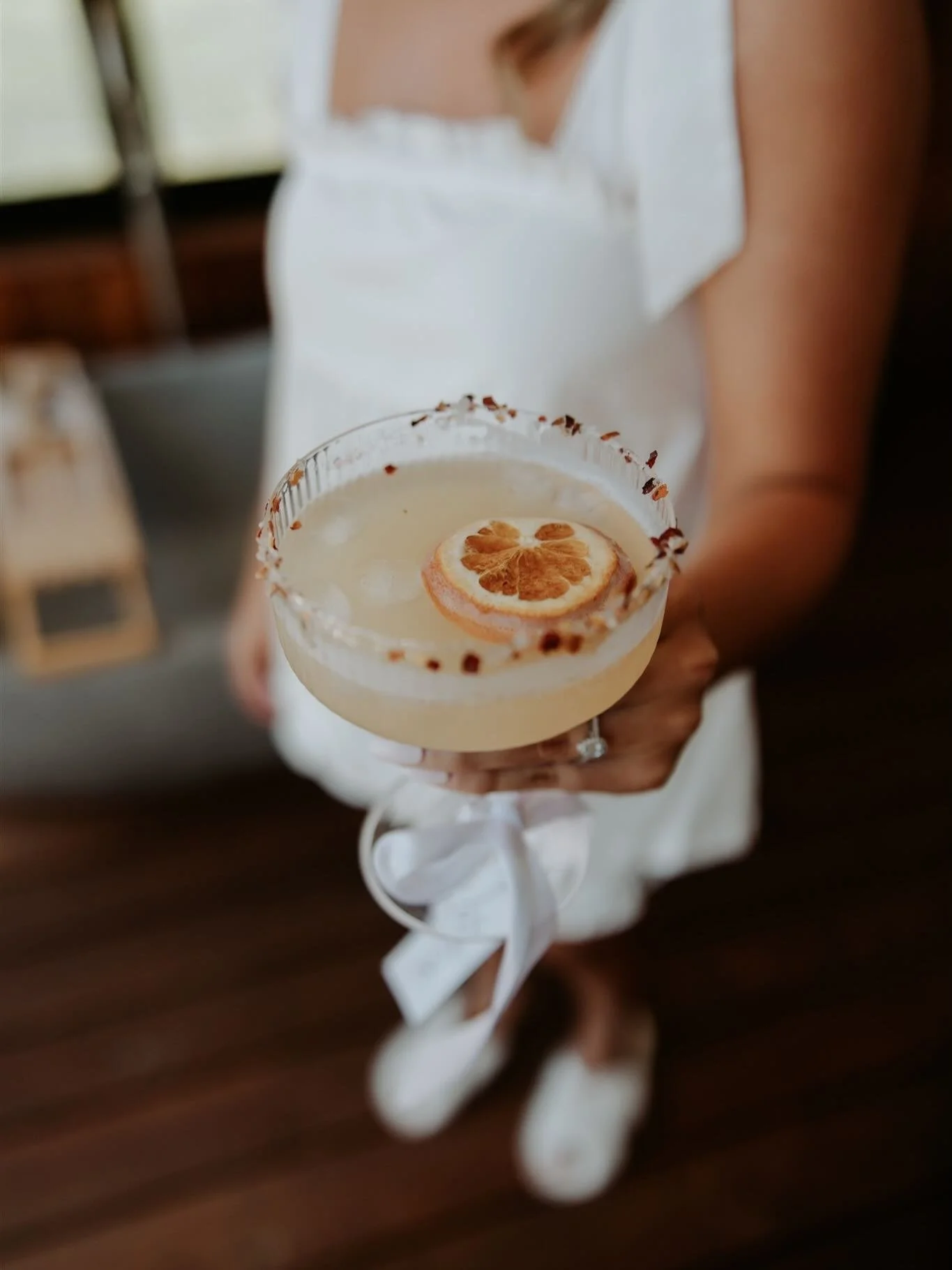 Bridal prep done right 🌶🍸
If you&rsquo;re sipping a chilli margarita while getting your glam on&hellip; we&rsquo;re already besties. #lisanardellaweddings
