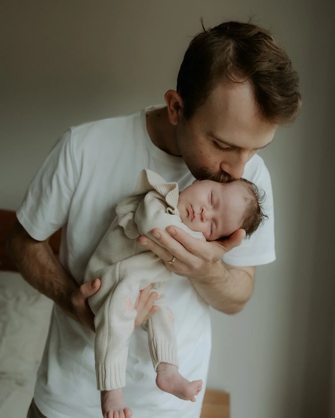 The O'Connor family recently welcomed beautiful little Audrey into their fold, and my gosh, she is just so squishy and cute.
Another gorgeous family who have trusted me to document some of their most precious moments over the years, and it's always s