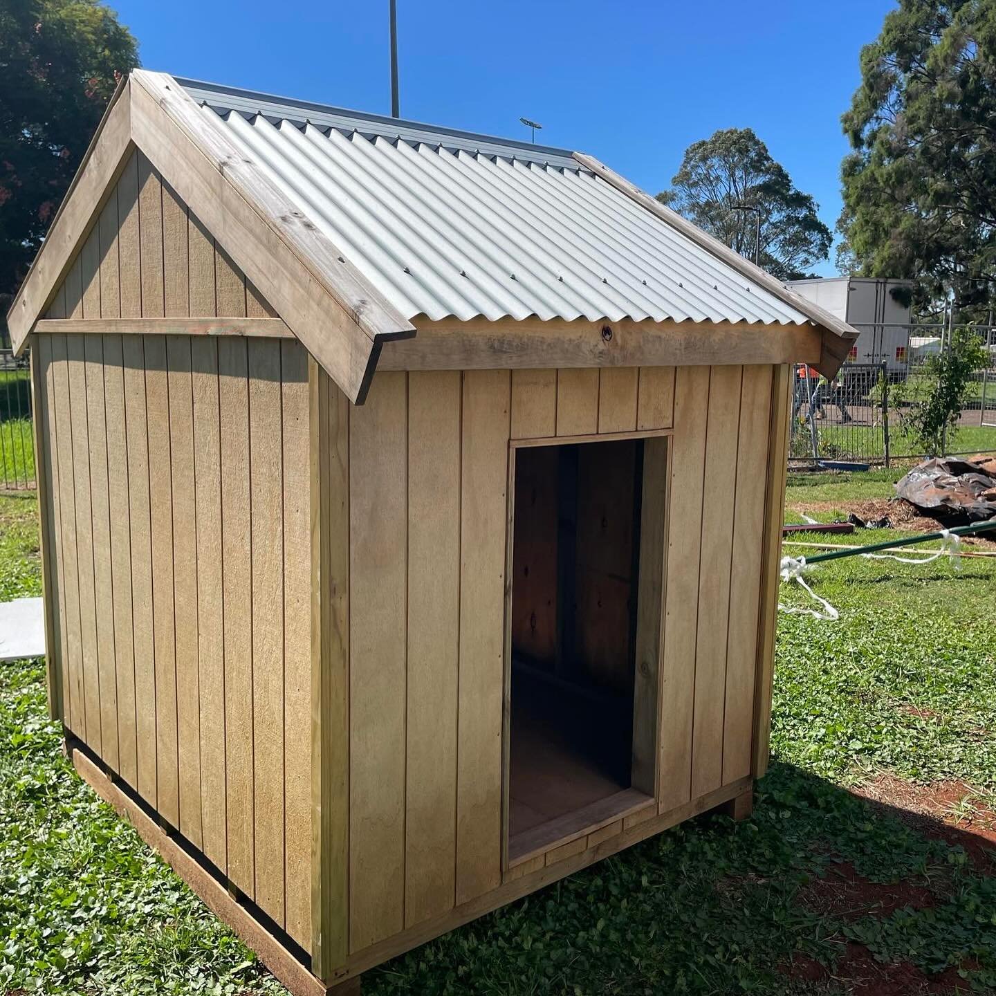 So cute!! Thank you to our friends at @lifelinedd for donating this gorgeous cubby for our children&rsquo;s playground at the Jenny Black Cancer Wellness Centre 💛💛🏠