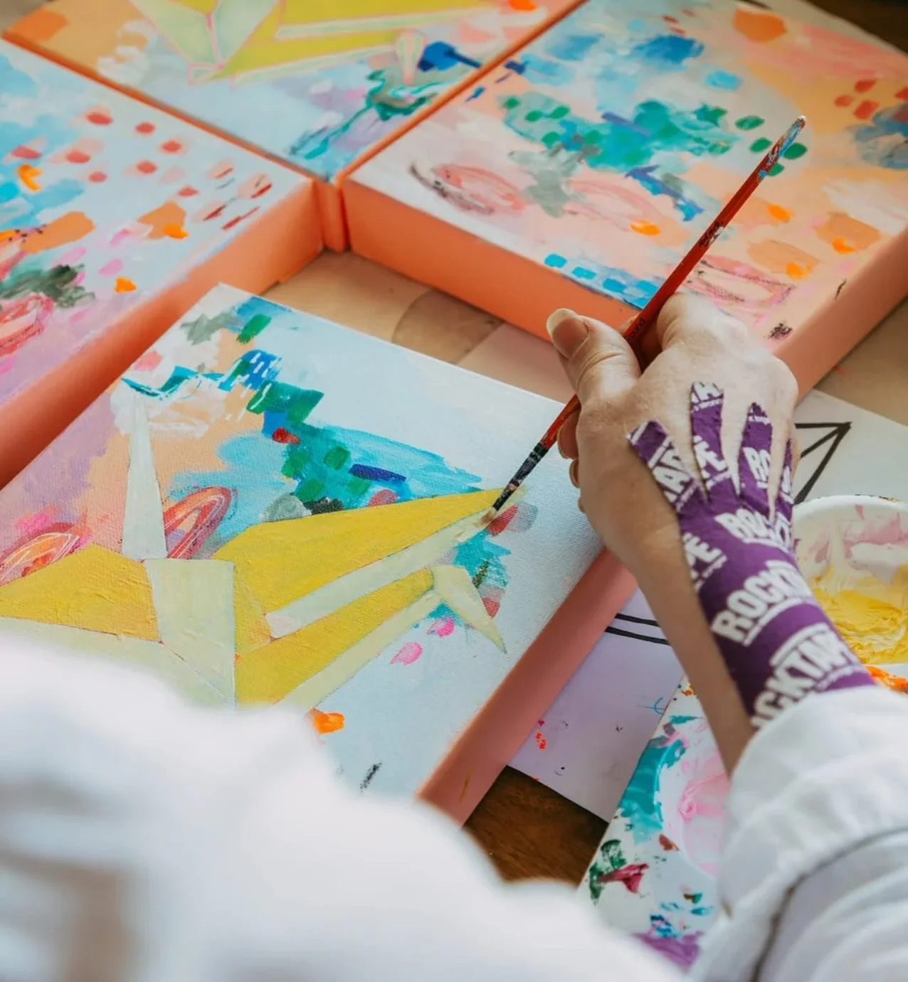 ✨ Looking for a Christmas gift that gives hope? ✨

Emma from @emma_saunders_art is on a beautiful mission &mdash; painting 1,000 paper cranes, each one a symbol of hope, peace, and strength.

And the best part? $35 from every crane goes directly to H