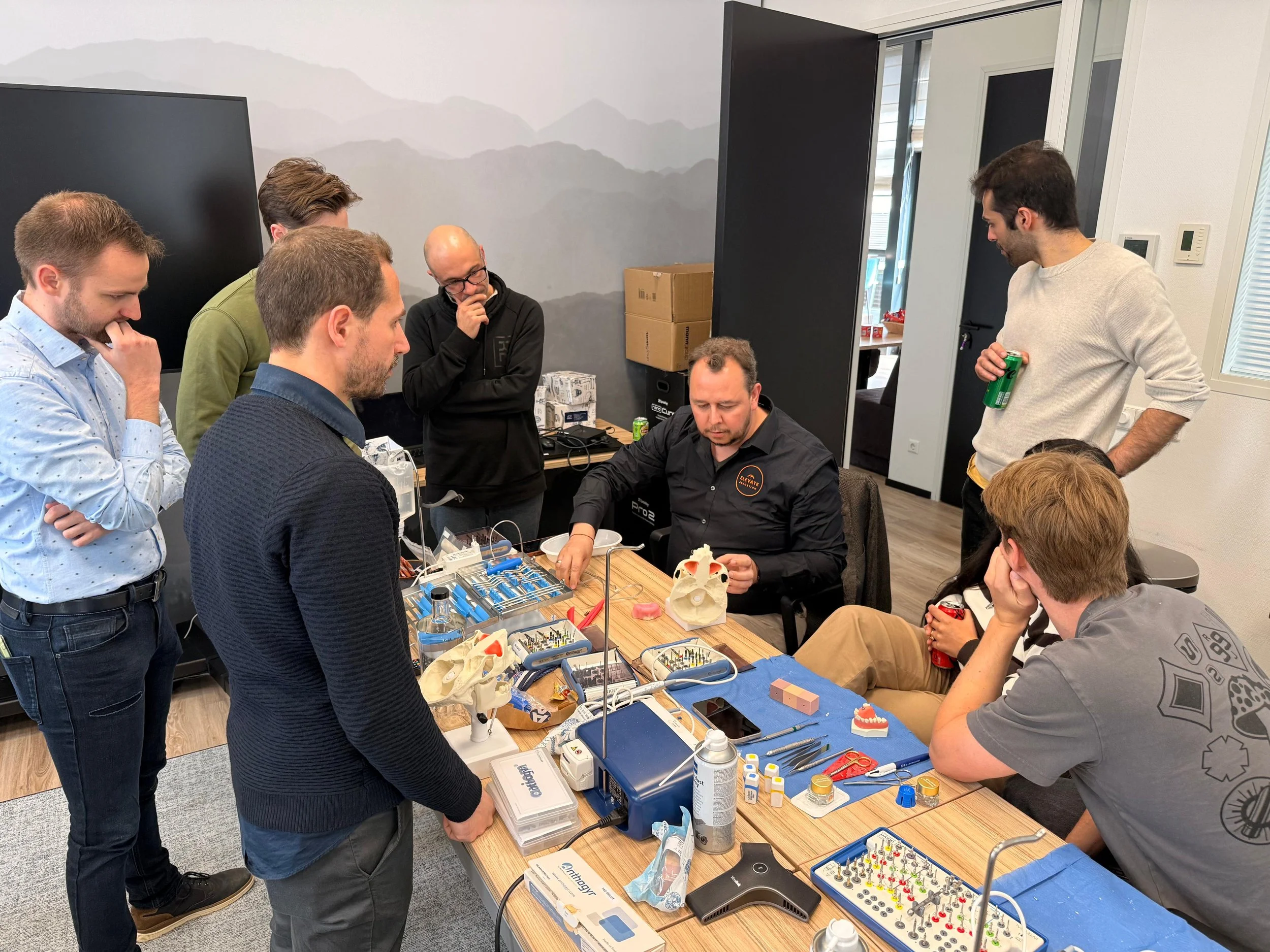 Hands-on opleiding implantologie bij Elevate Education