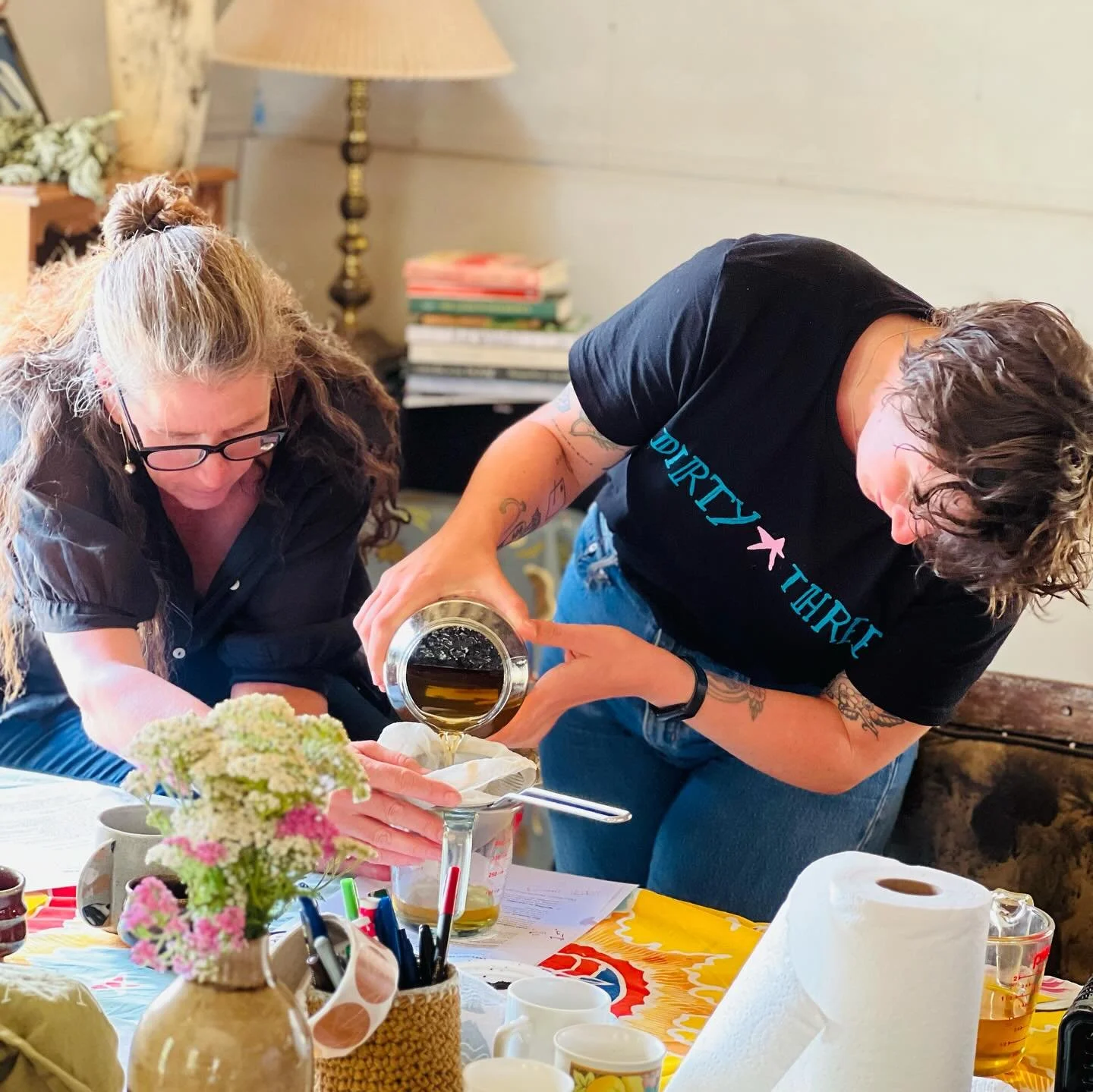 Enjoyed holding our first workshop in the shed @growingplace_socialfarm yesterday. 🌿🍵🐝

Was cool to show people around the garden show em what&rsquo;s growing now for harvesting and making herbal infused oils and salves. 

Love watching faces ligh