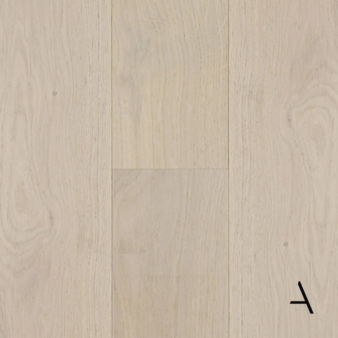 Staircase design with European Oak in Pearl. Have you seen our full selection of 100% European oak hardwood flooring?

Visit our website to learn more. www.aceflooringdistributors.com. 🔗

#HardwoodFlooring #FlooringSolutions #floor #flooringdesign #
