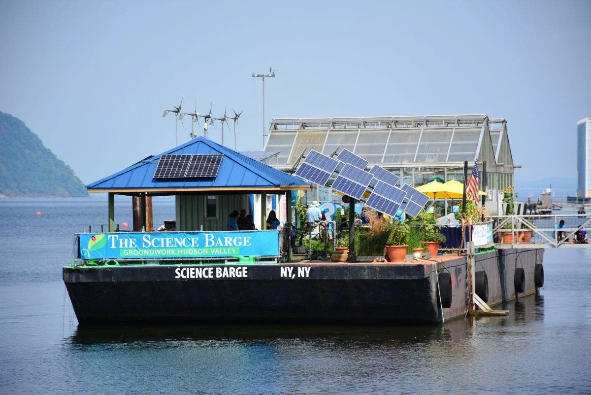 science_barge_with_new_panel_signage-1475064643-4671.jpg
