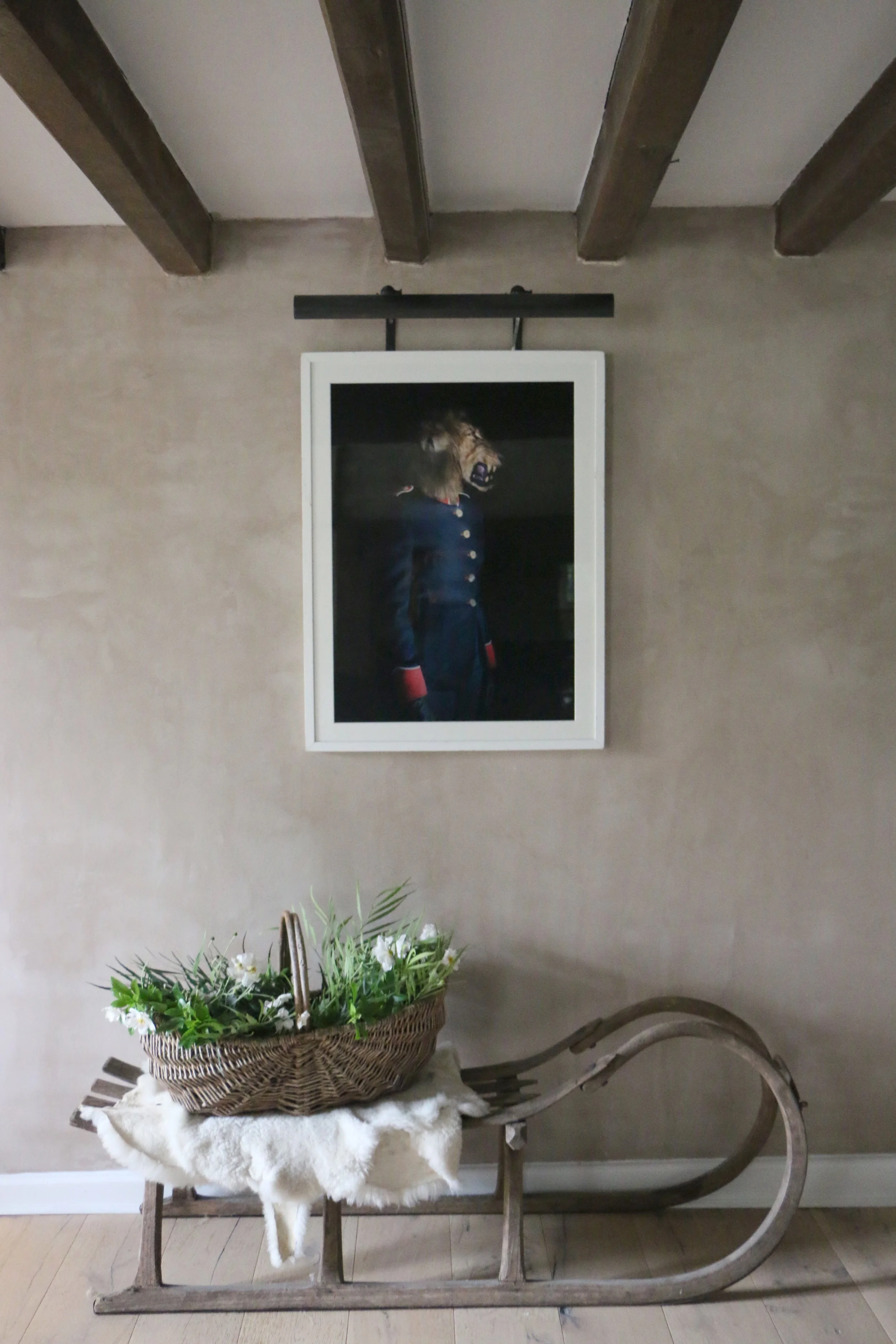 How to layer seasonal touches into your home without losing your everyday style.