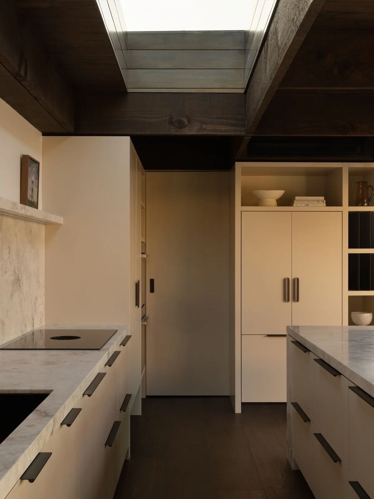 Manifesting my dream kitchen. Are you? ✨ This is the vibe I bring to every single project: creative, calm, YOU. If you want this feeling in your home, my DMs are open. 👀