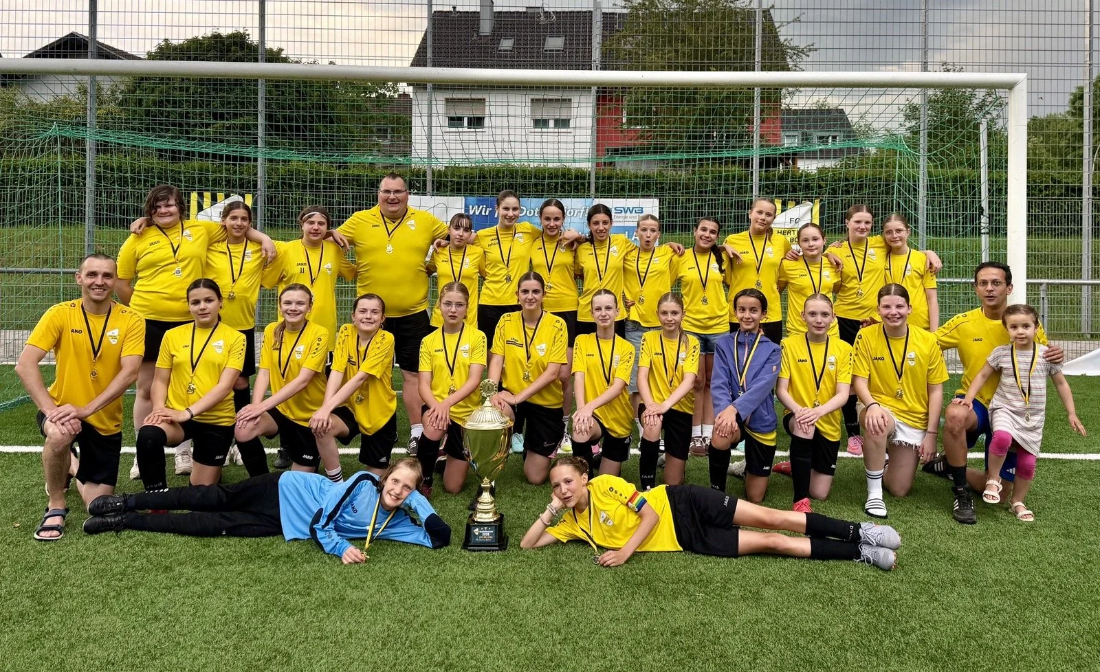 Saisonabschluß der D-Mädchen (U13), Staffelsieger in der Rückrunde