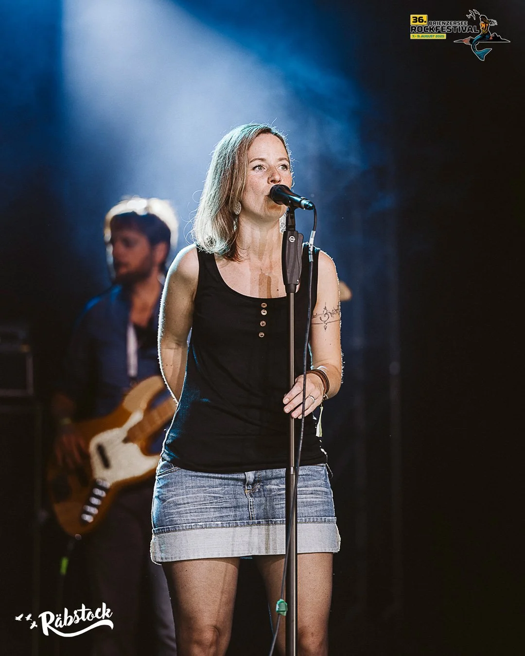 🧜‍♀️ 🙌 
#BrienzerseeRockfestival #RockamSee #räbstock #mundartrock #berneroberland #livemusic #rockmusic #backflash
Photo by @fotofelix.ch