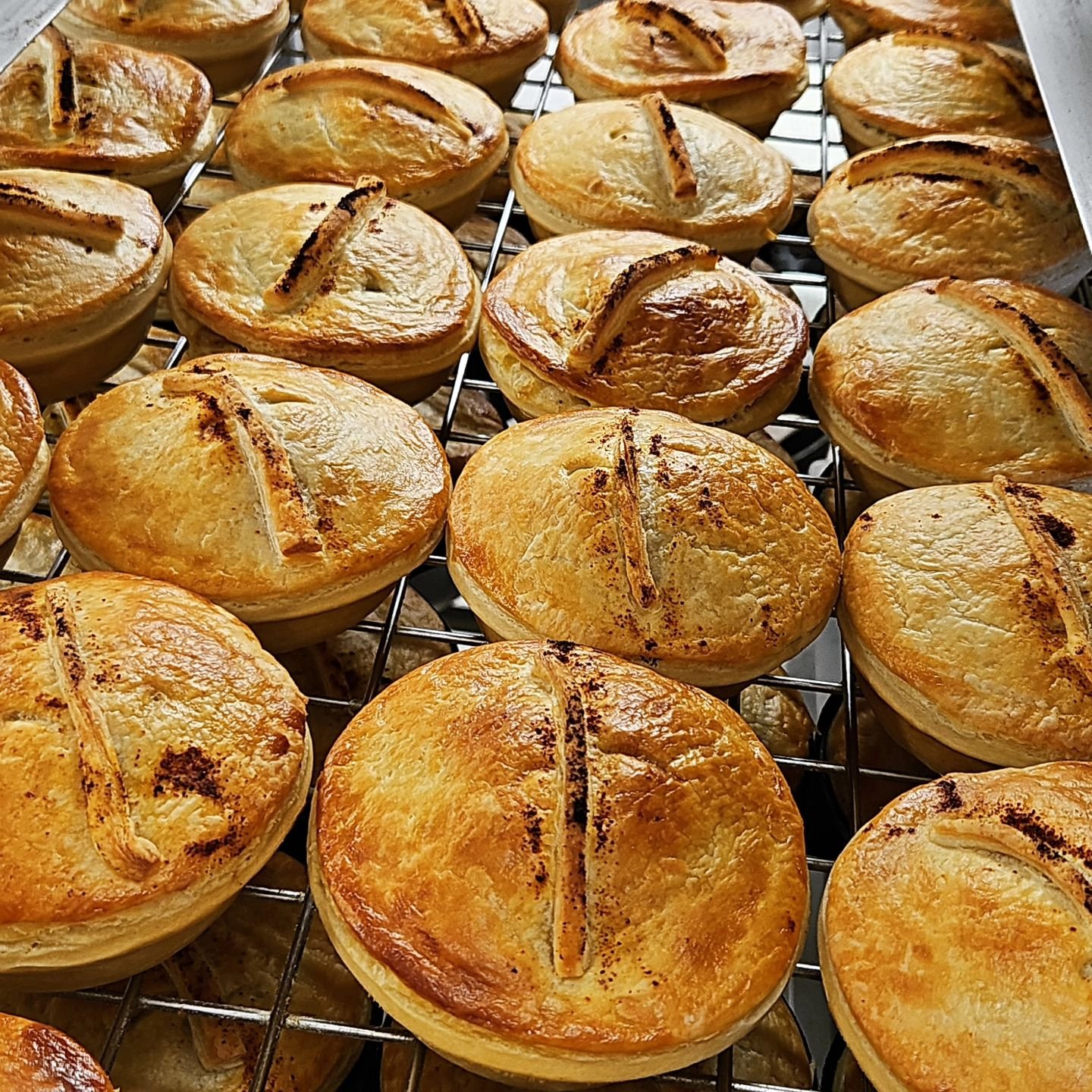 Get your grand final pies 🥧 
@mockaspiesandbakehouse