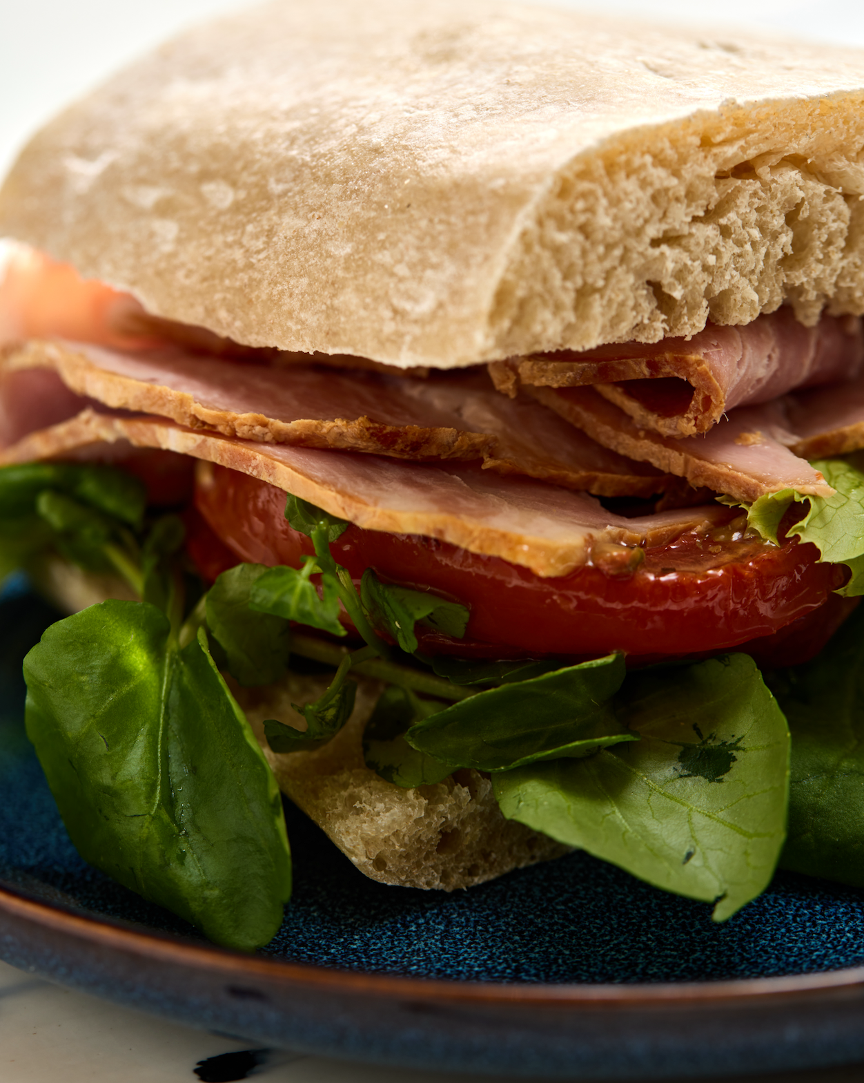 Rúcula, berros, tomate semi deshidratado y jamón ahumado
$ 5.900