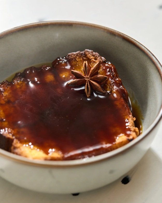 SOPAIPILLA PASADA CAKE con chancaca y flor de aniz