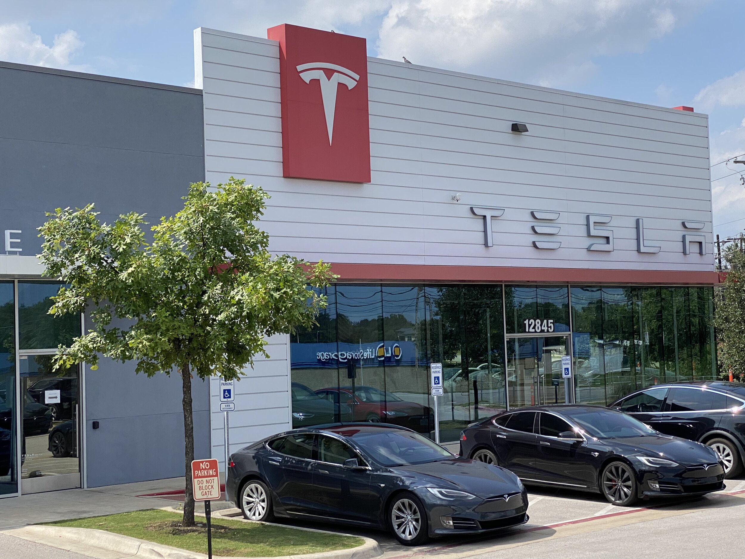 Tesla Austin-Pond Springs