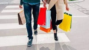 couple shopping.jpg