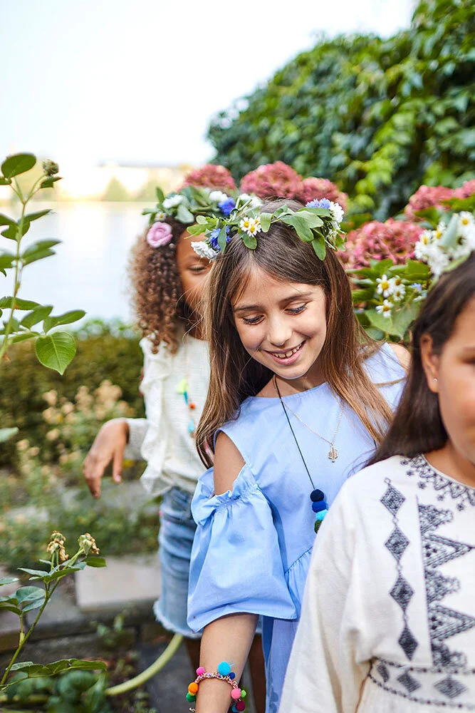 maria-thomasSummerparty_flower_crowns_1324.jpg