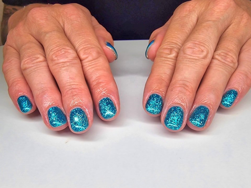 💙

💅 Service: BIAB Gel Fingers 
🕑 Time: 60 mins
💷 Cost: &pound;30 

🧴Products: 
@the_gelbottle_inc 
@labology3 
@glitterplanetuk 
@thecuticlelab.ltd 
@brazzcare_official 
@katiebarnes.toolrange 
@homeofnailart