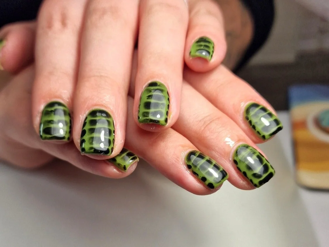 Croc print 🐊🖤

💅 Service: BIAB Gel Fingers with Intermediate Nail Art 
🕑 Time: 90 mins
💷 Cost: &pound;36