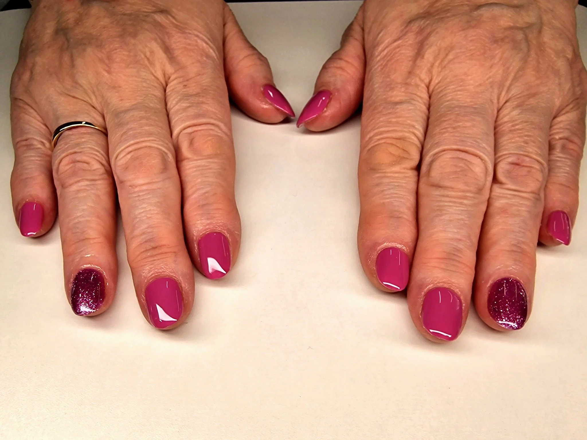 💅 Service: Gel Tip Extensions
🕑 Time: 90 mins
💷 Cost: &pound;36

🧴Products: 
@the_gelbottle_inc 
@labology3 
@glitterplanetuk 
@thecuticlelab.ltd 
@brazzcare_official 
@katiebarnes.toolrange 
@homeofnailart