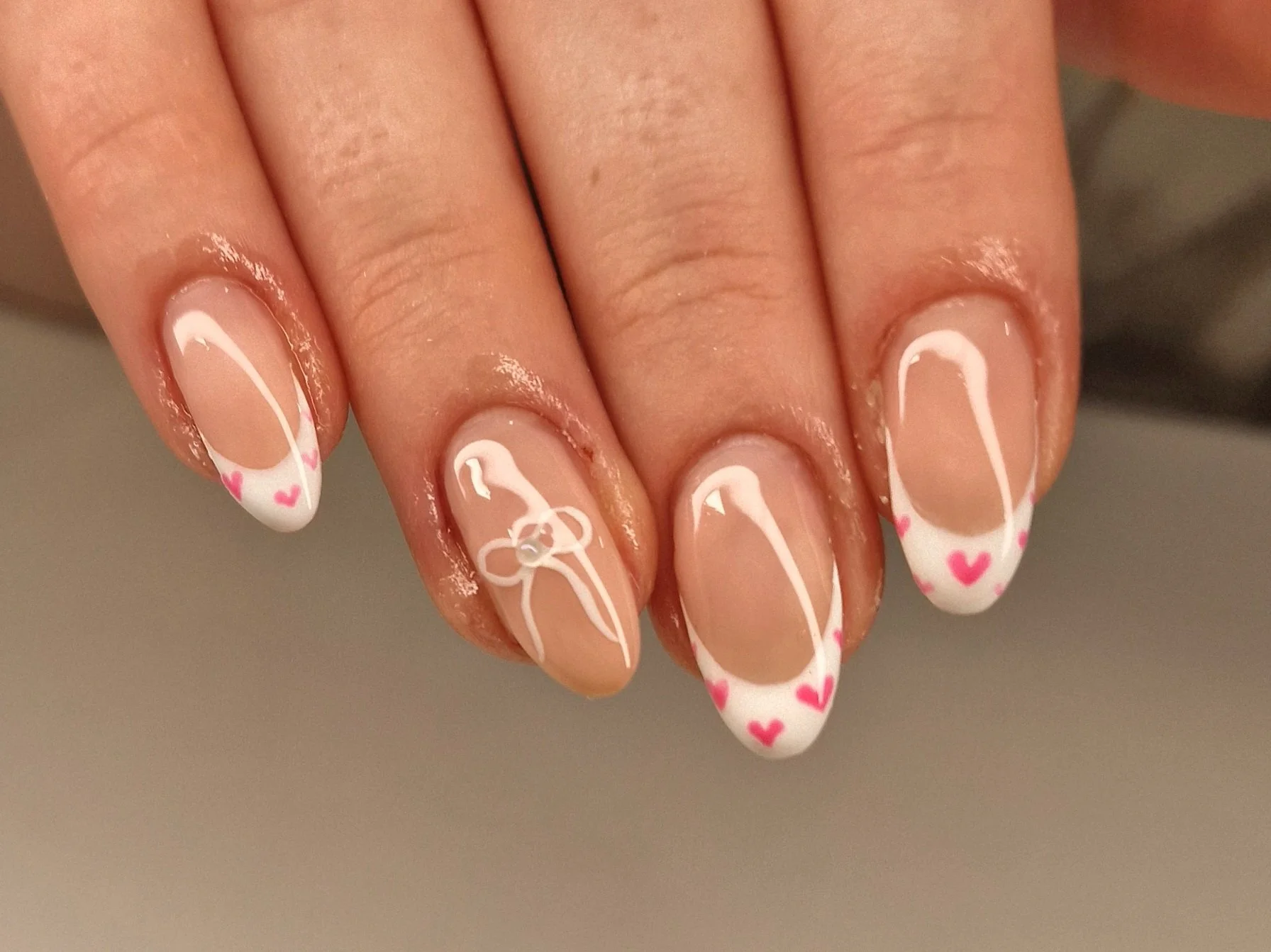 🎀

💅 Service: BIAB Gel Fingers with Intermediate Nail Art 
🕑 Time: 90 mins
💷 Cost: &pound;36

🧴Products: 
@the_gelbottle_inc 
@labology3 
@glitterplanetuk 
@thecuticlelab.ltd 
@brazzcare_official 
@katiebarnes.toolrange 
@homeofnailart
