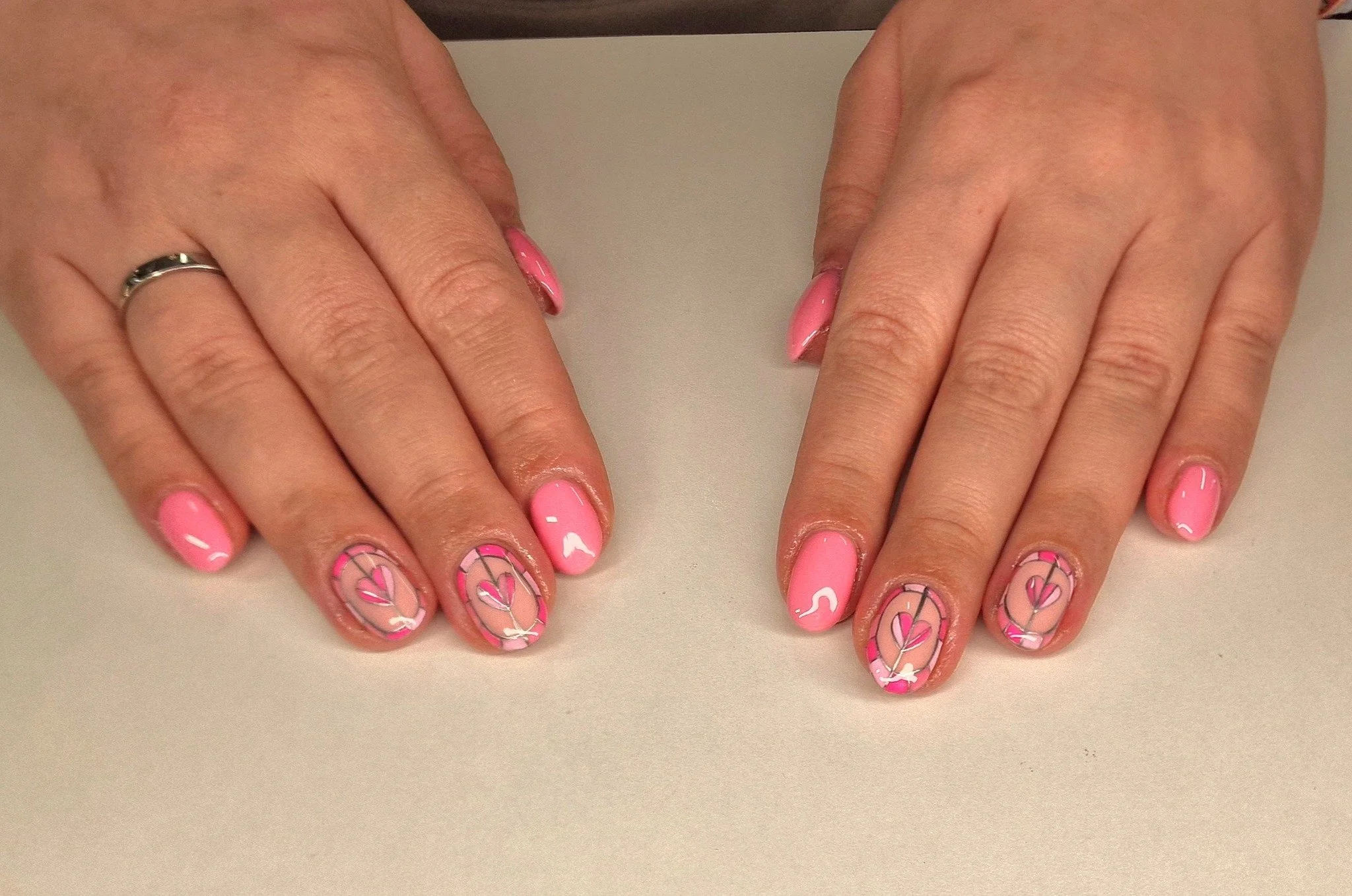 🩷

💅 Service: BIAB Gel Fingers with Intermediate Nail Art 
🕑 Time: 90 mins
💷 Cost: &pound;36

🧴Products: 
@the_gelbottle_inc 
@labology3 
@glitterplanetuk 
@thecuticlelab.ltd 
@brazzcare_official 
@katiebarnes.toolrange 
@homeofnailart