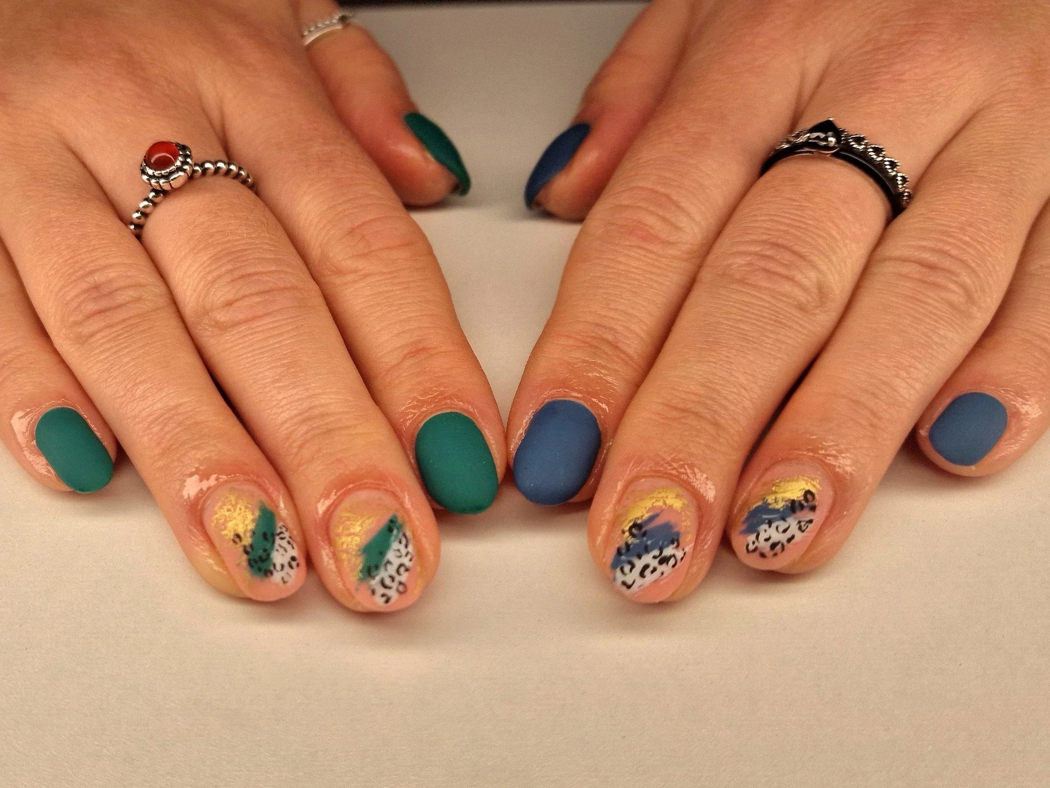 💅 Service: BIAB Gel Fingers with Intermediate Nail Art 
🕑 Time: 90 mins
💷 Cost: &pound;36

🧴Products: 
@the_gelbottle_inc 
@labology3 
@glitterplanetuk 
@thecuticlelab.ltd 
@brazzcare_official 
@katiebarnes.toolrange 
@homeofnailart