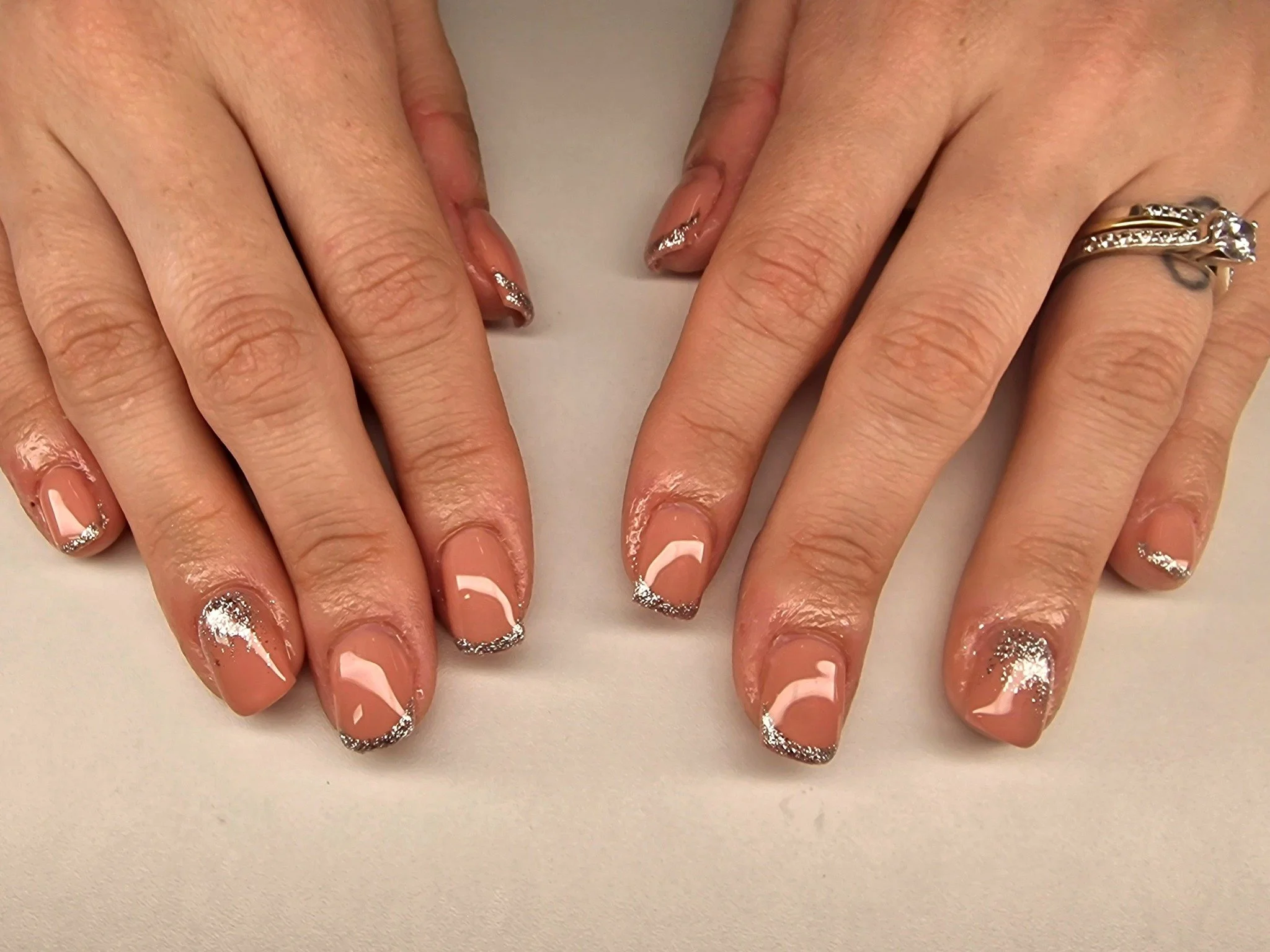 ✨

💅 Service: BIAB Gel Fingers with Basic Nail Art 
🕑 Time: 75 mins
💷 Cost: &pound;40

Check Availability &amp; Book Online at www.strawberrybronze.co.uk 🍓

🧴Products: 
@the_gelbottle_inc 
@labology3 
@glitterplanetuk 
@thecuticlelab.ltd 
@brazz