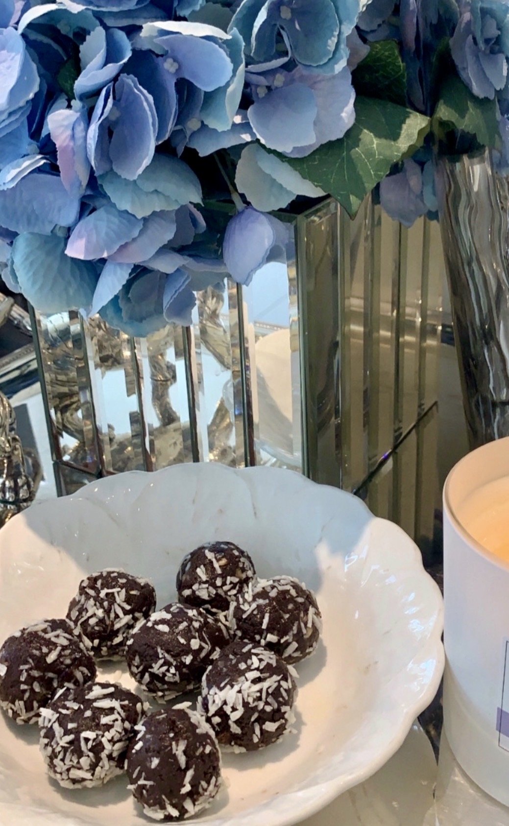 Chocolate Protein Balls With almond butter, walnuts &amp; seeds