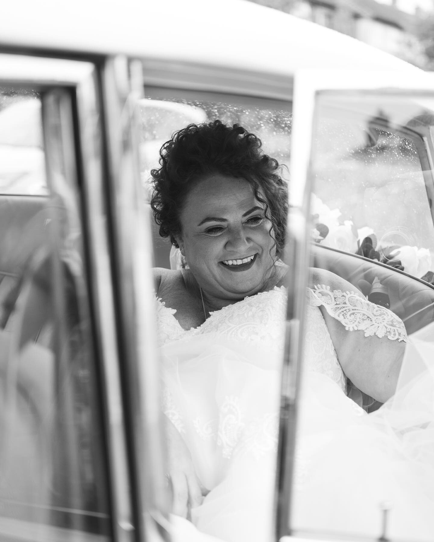 The beautiful Valerie 👰🏻&zwj;♀️🤍

Smiling because just out of shot is her best friend and maid of honour carefully folding the dress into the back of the Roller so she can get to the church in time! 💍