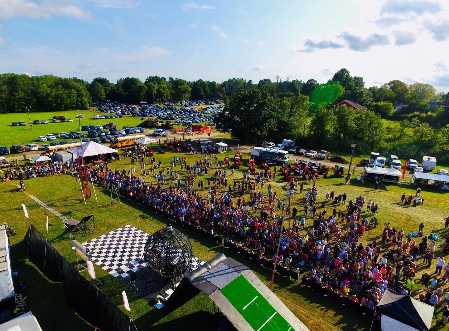 Thrills and chills for your 2026 fair or festival are just a phone call away! 🎪
#Fairs #Festivals #Entertainment #TalentAgency #Stunts #StateFair #LetUsEntertainYou #ReadySetShow #FairSeason #GlobeOfDeath #MainStage #FairEntertainment #StarAttracti