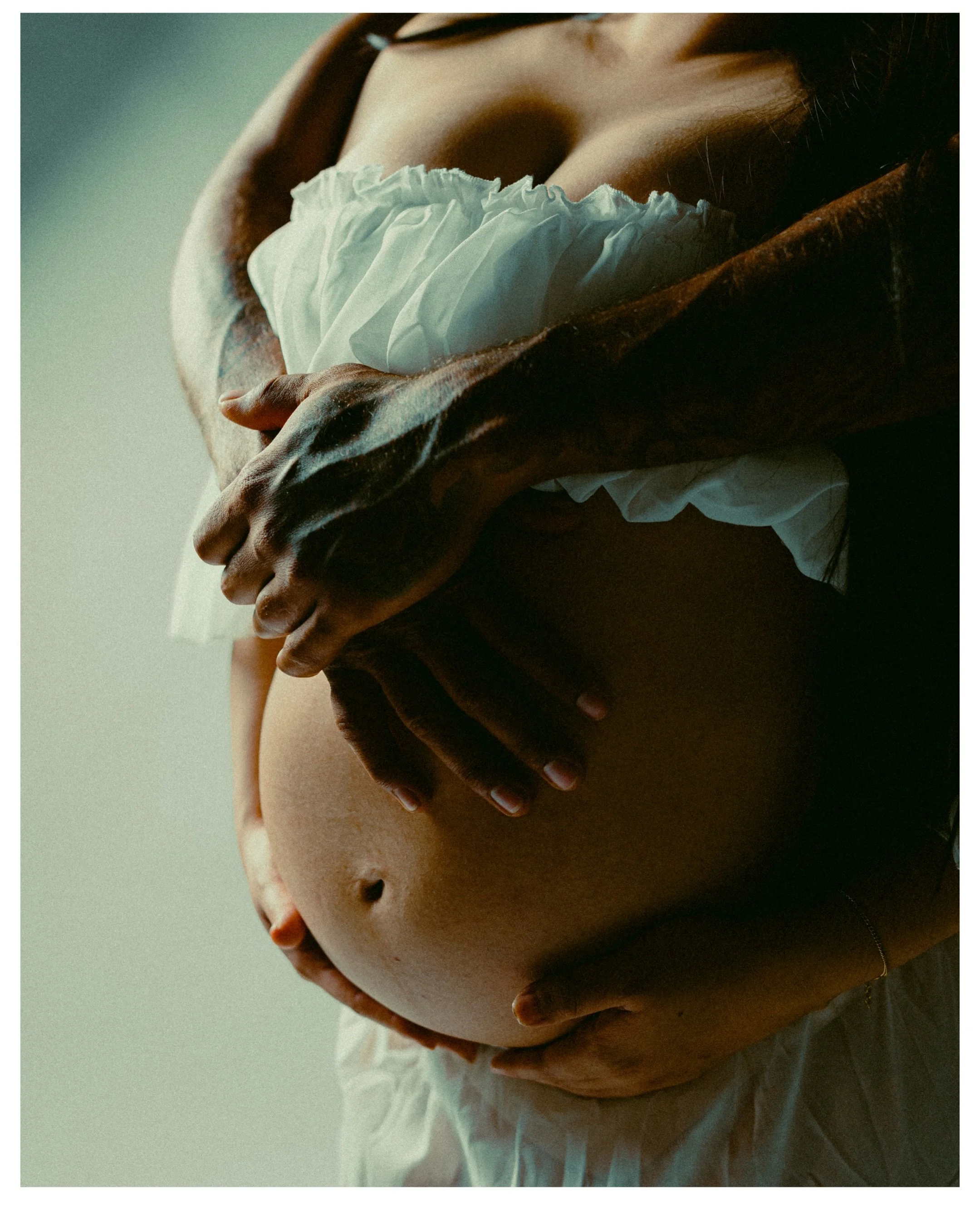 Stay in the moment.
-
-
-
-
-
-
#maternity #maternityshoot #photography #film #studiophotography