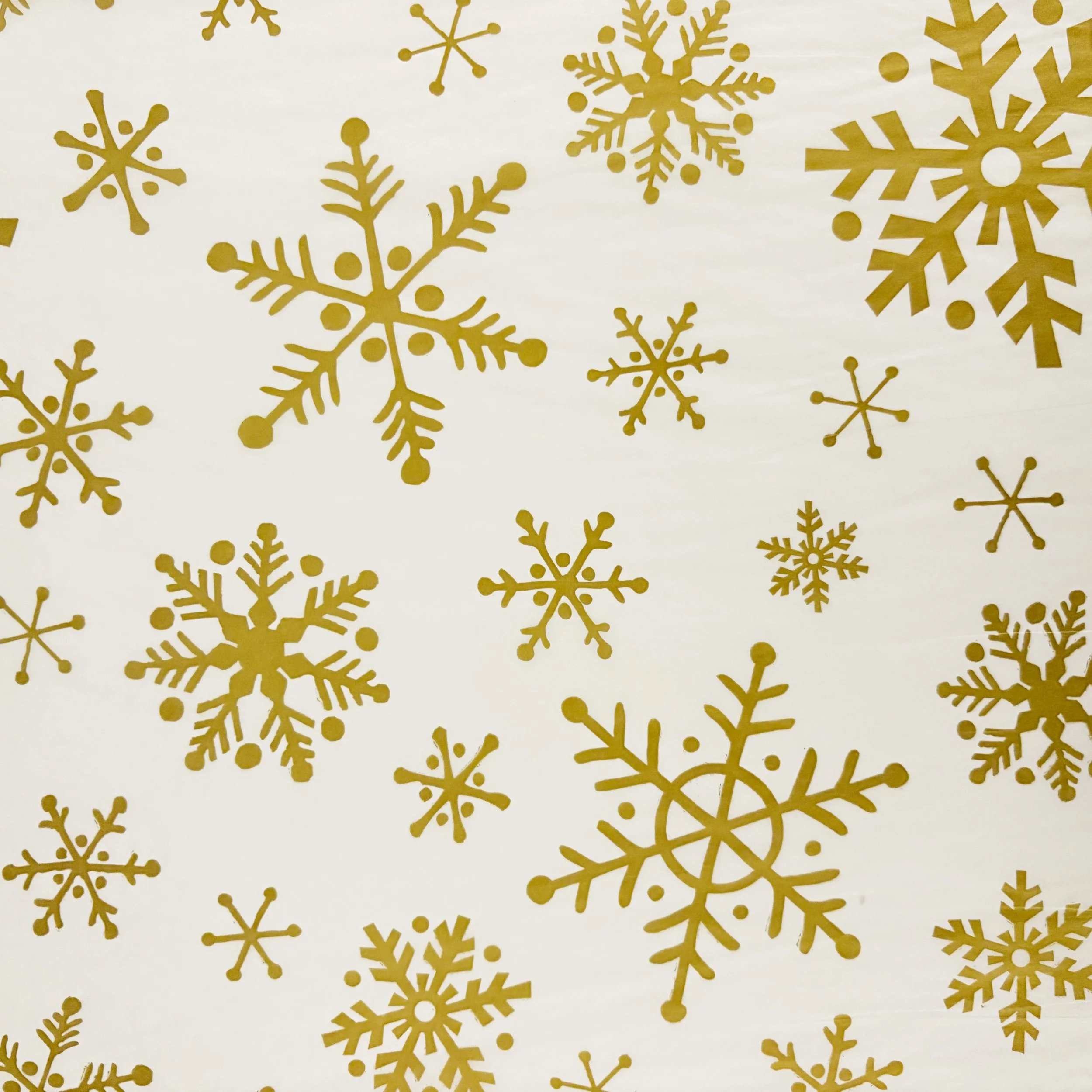 GoldSnow_Swatch_GoldFlakes_LtAdjust.jpg