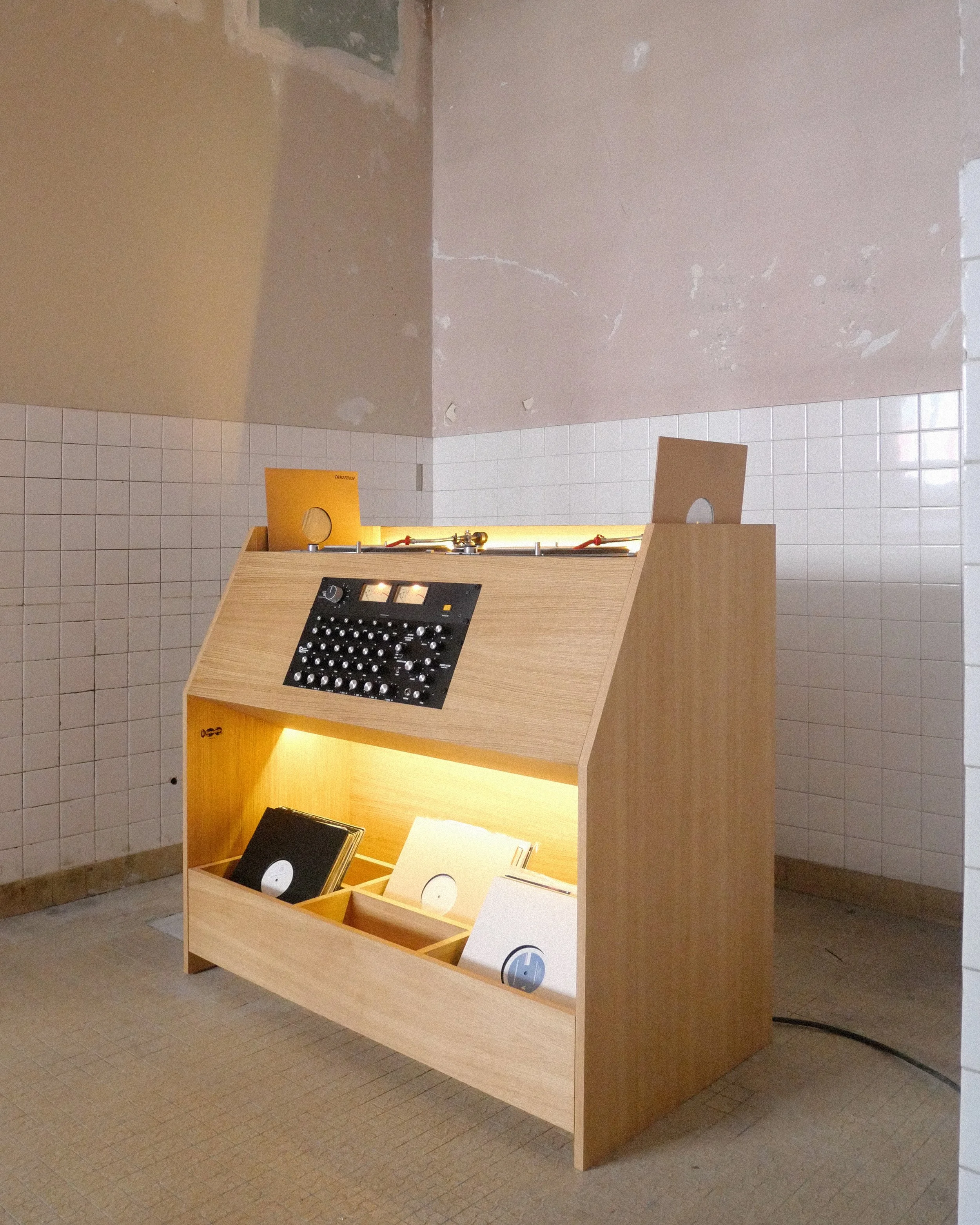 P1034479 tiroir fermé.jpg