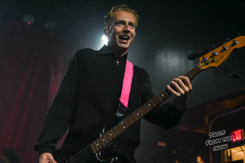 MikePfeiffer_StAndrews_WolfAliceMT-4251.jpg
