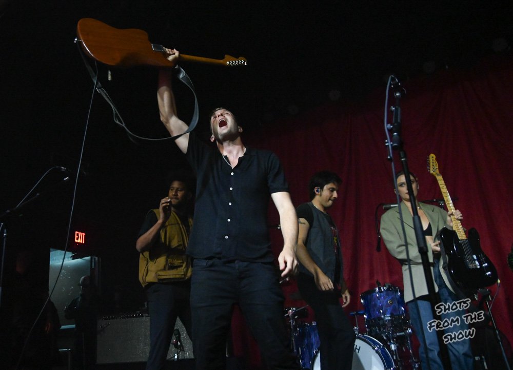MikePfeiffer_StAndrews_WolfAliceMT-4240.jpg