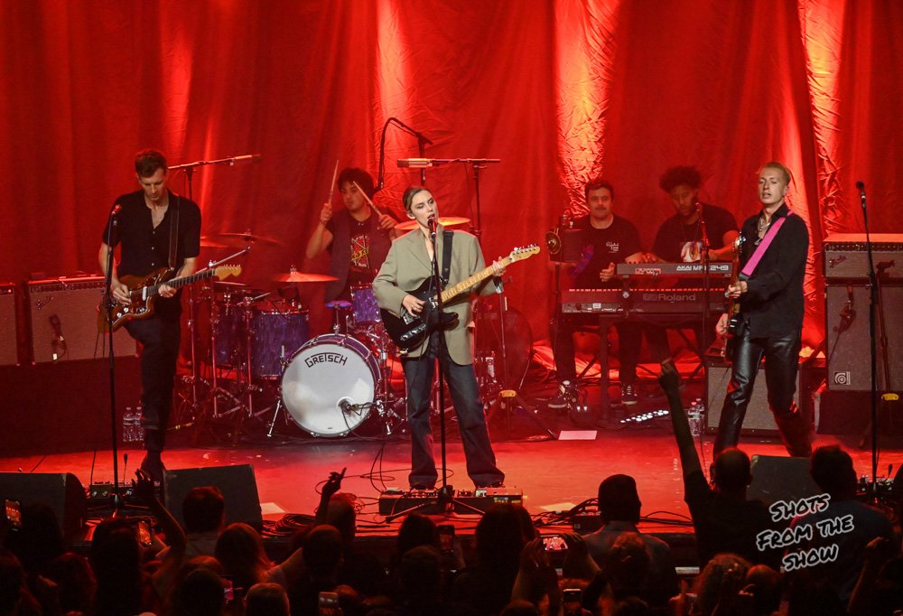 MikePfeiffer_StAndrews_WolfAliceMT-4439.jpg