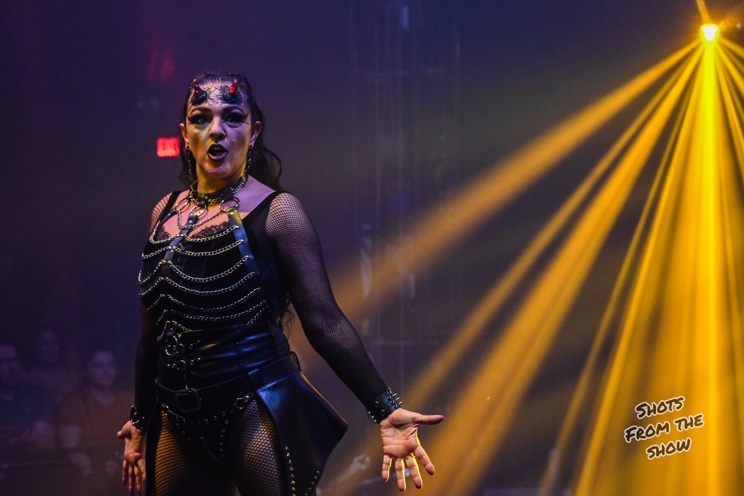 MikePfeiffer_ParanormalCirqueIIIFS-1059.jpg