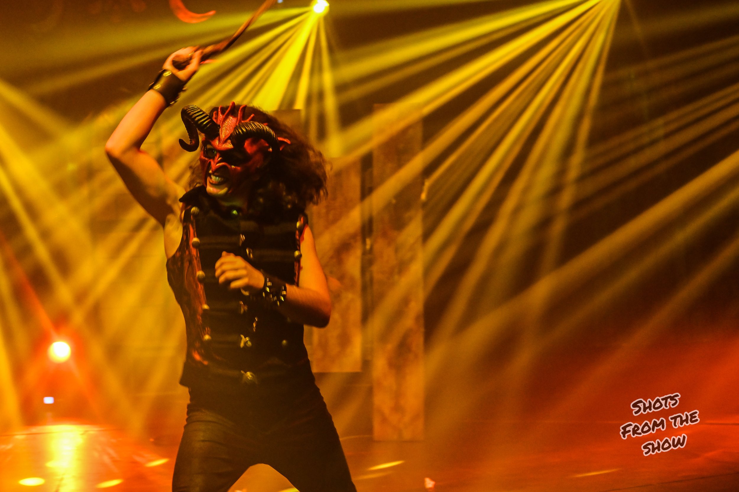 MikePfeiffer_ParanormalCirqueIIIFS-1061.jpg