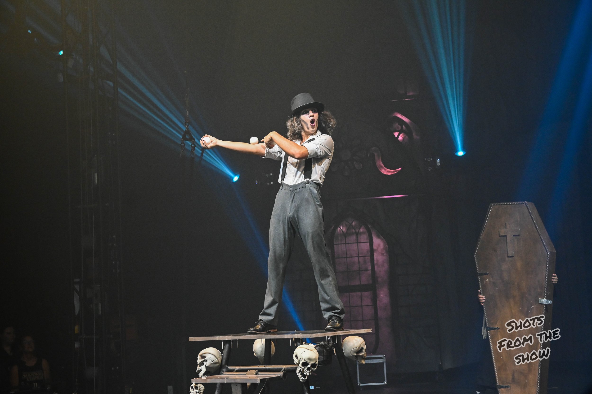 MikePfeiffer_ParanormalCirqueIIIFS-1104.jpg