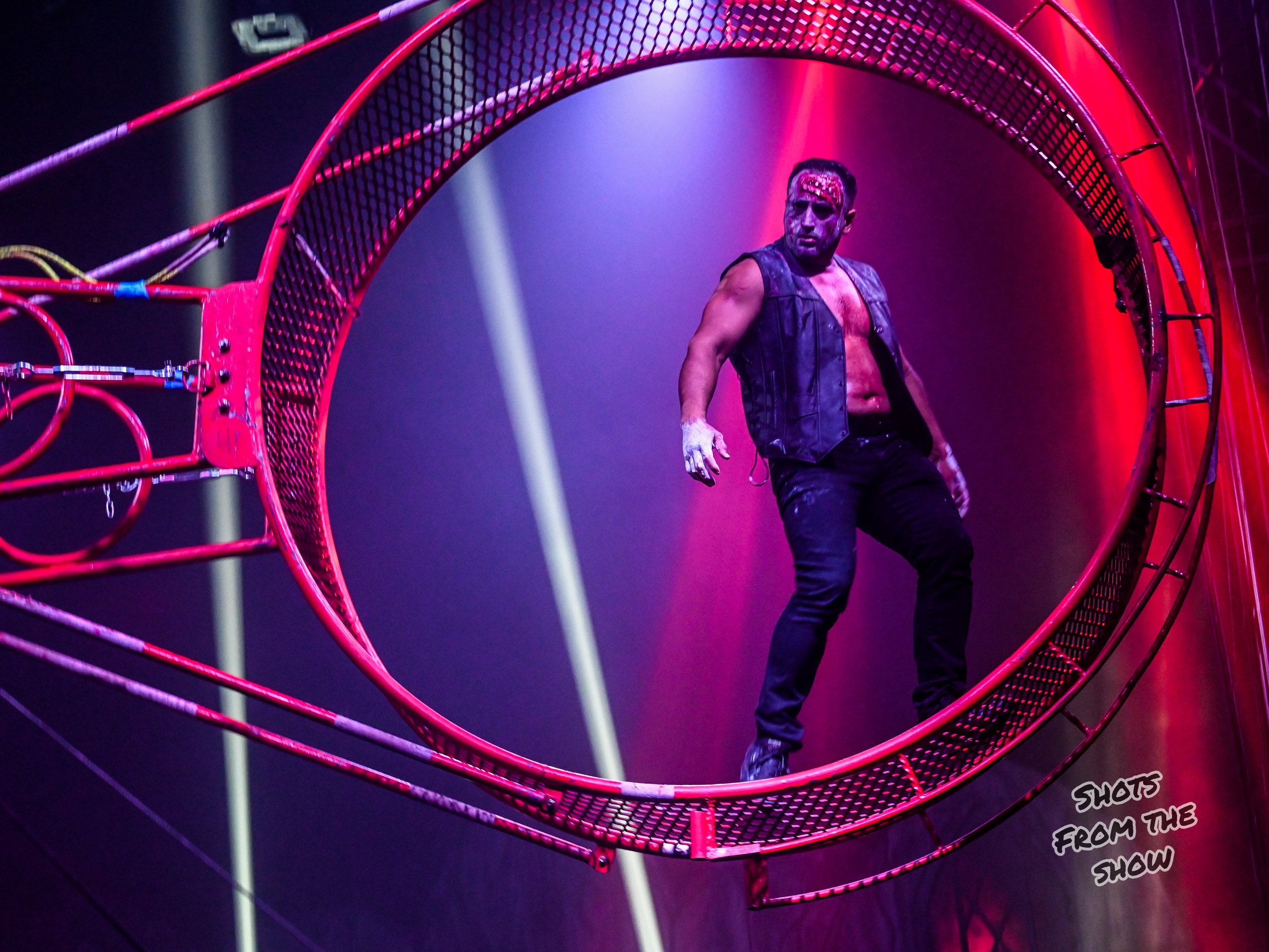 MikePfeiffer_ParanormalCirqueIIIFS-1302.jpg