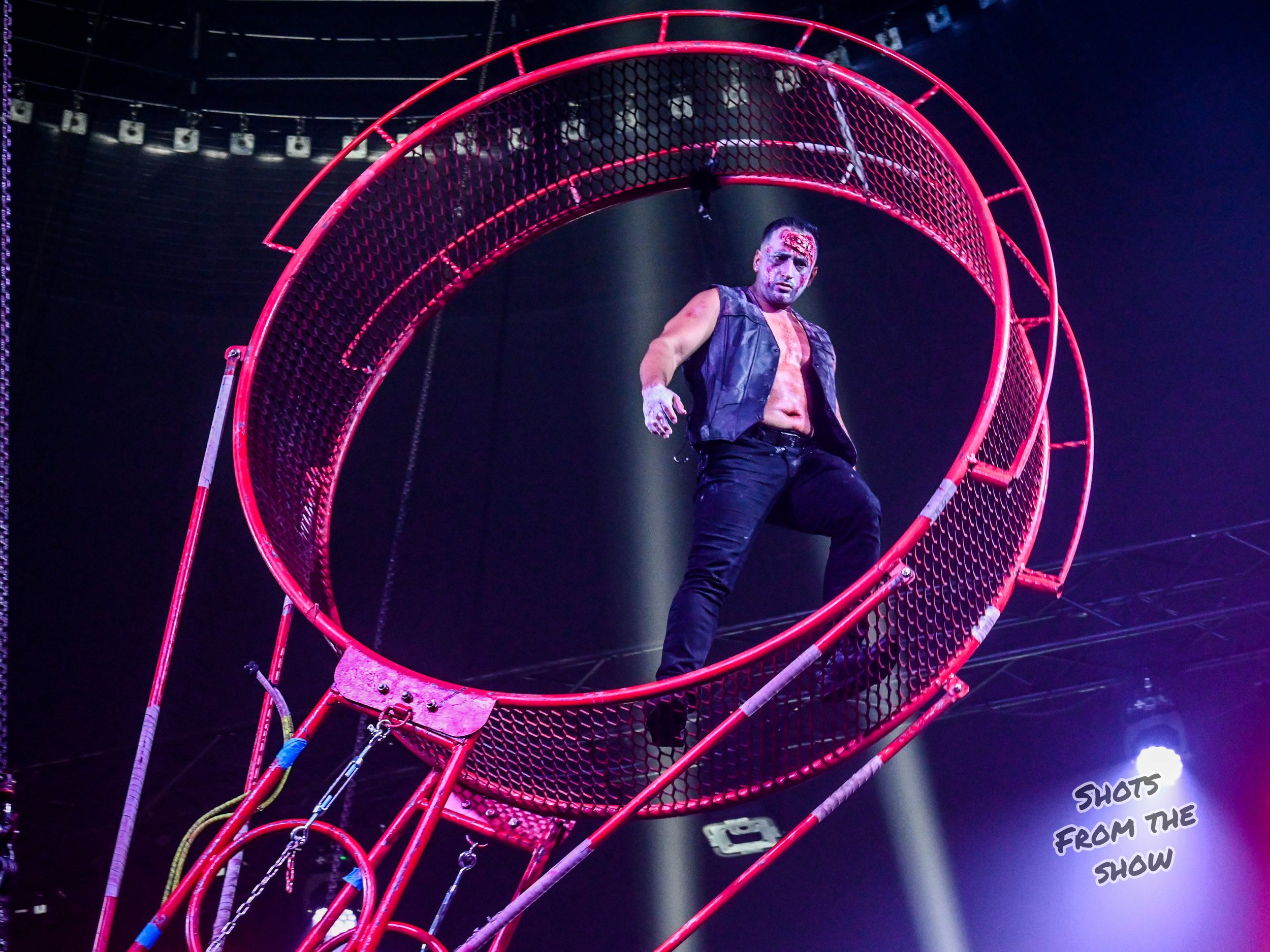 MikePfeiffer_ParanormalCirqueIIIFS-1300.jpg
