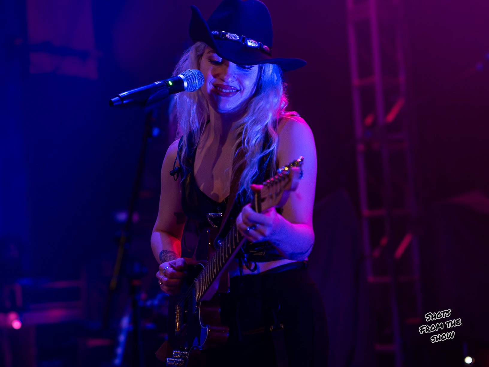 MikePfeiffer_TheVogue_Devora-3929.jpg